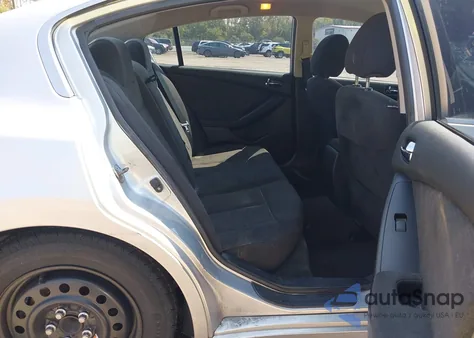 2010 Nissan Altima 2.5 S z USA, uszkodzony, nr VIN 1N4AL2AP0AC188348